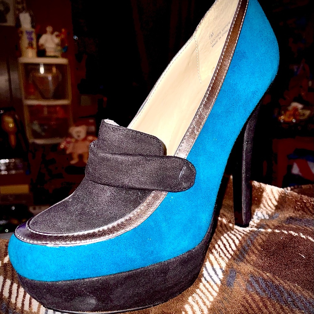 MOJO MOXY, TWO TONE SUEDE, STILETTOS..WOMENS SIZE 7M